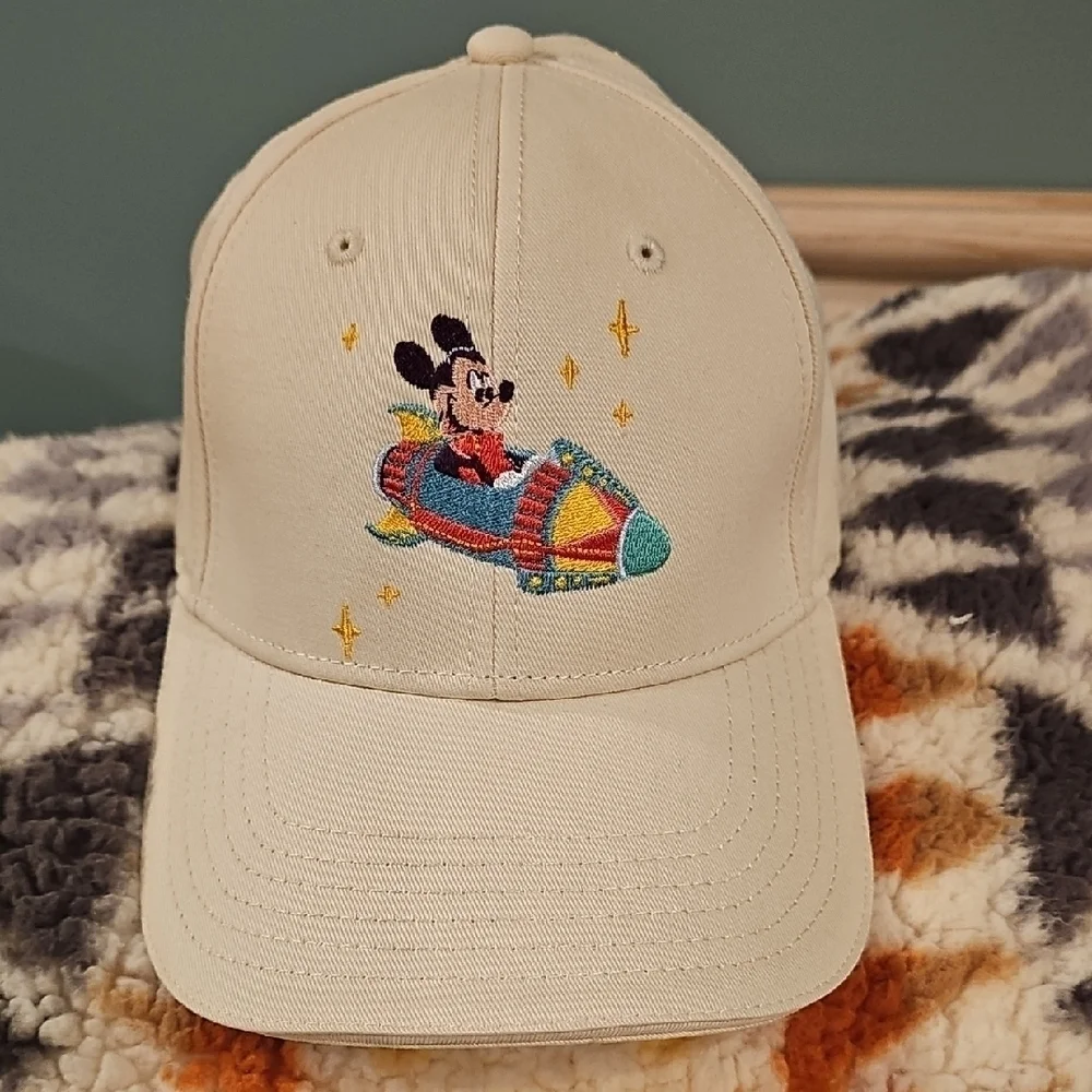 Nwot Disney Mickey Astro Orbiter Hat - Play in the Park